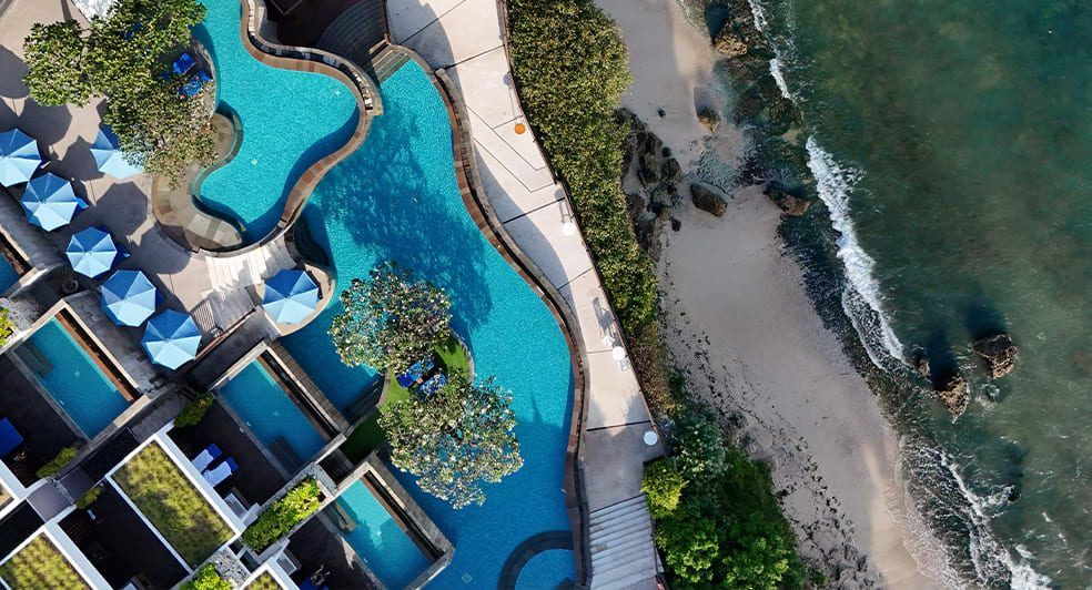 Multi-level oceanfront infinity pool above the Indian Ocean